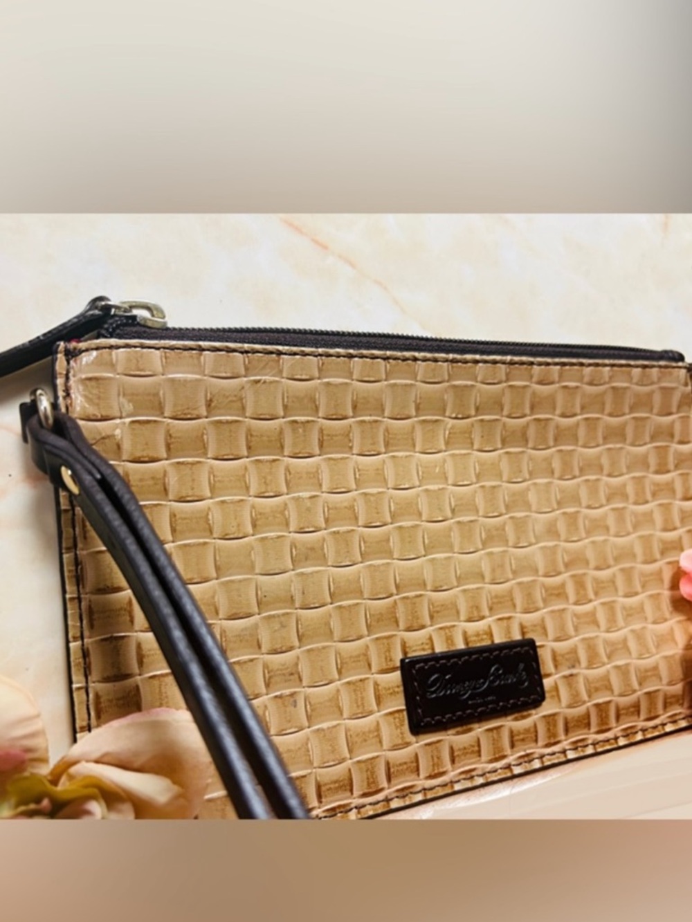 Dooney & Bourke Tan Croc-Embossed Clutch\Pouch